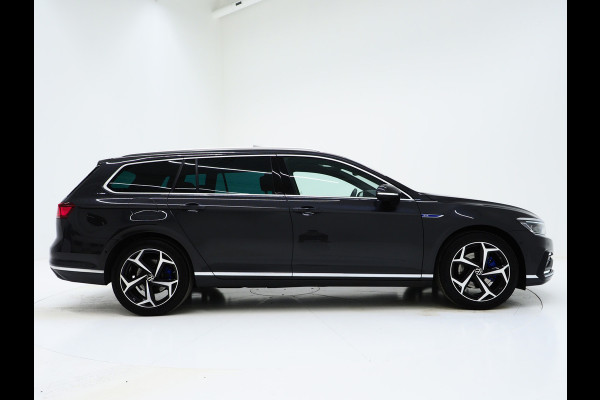 Volkswagen Passat Variant 1.4 TSI PHEV GTE R-Line | Panoramadak | Leder | Matrix LED | Massage | HUD | 360 | Virtual | Keyless | Adaptive Cruise