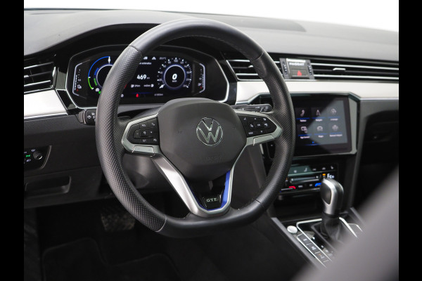 Volkswagen Passat Variant 1.4 TSI PHEV GTE R-Line | Panoramadak | Leder | Matrix LED | Massage | HUD | 360 | Virtual | Keyless | Adaptive Cruise