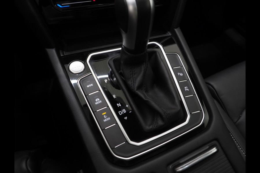 Volkswagen Passat Variant 1.4 TSI PHEV GTE R-Line | Panoramadak | Leder | Matrix LED | Massage | HUD | 360 | Virtual | Keyless | Adaptive Cruise