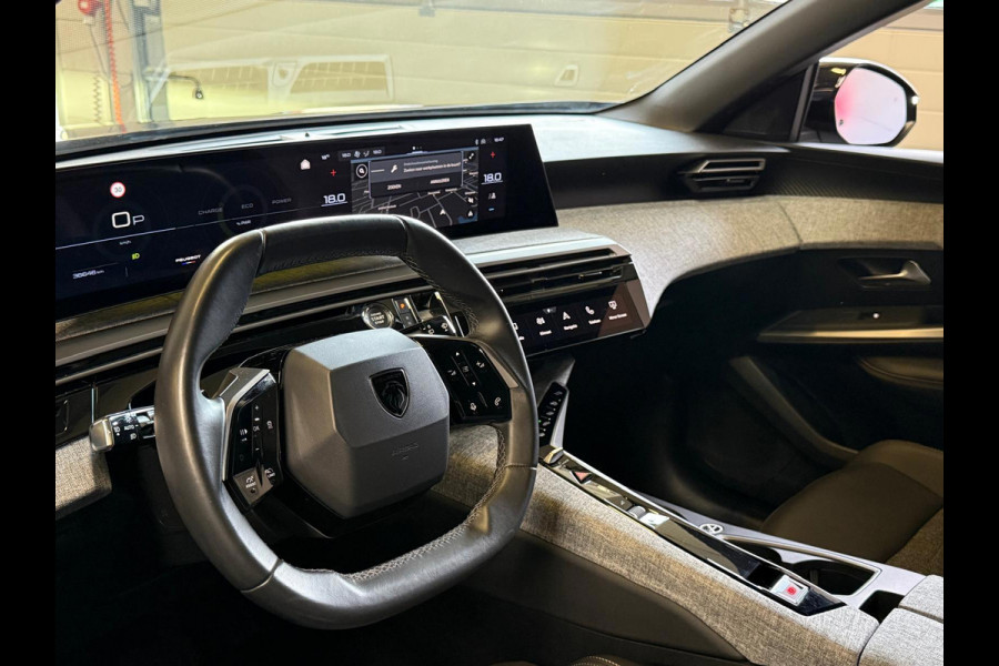 Peugeot 5008 1.2 Hybrid 145 Allure camera stoel/stuurverwarming 1 jaar Bovag Garantie