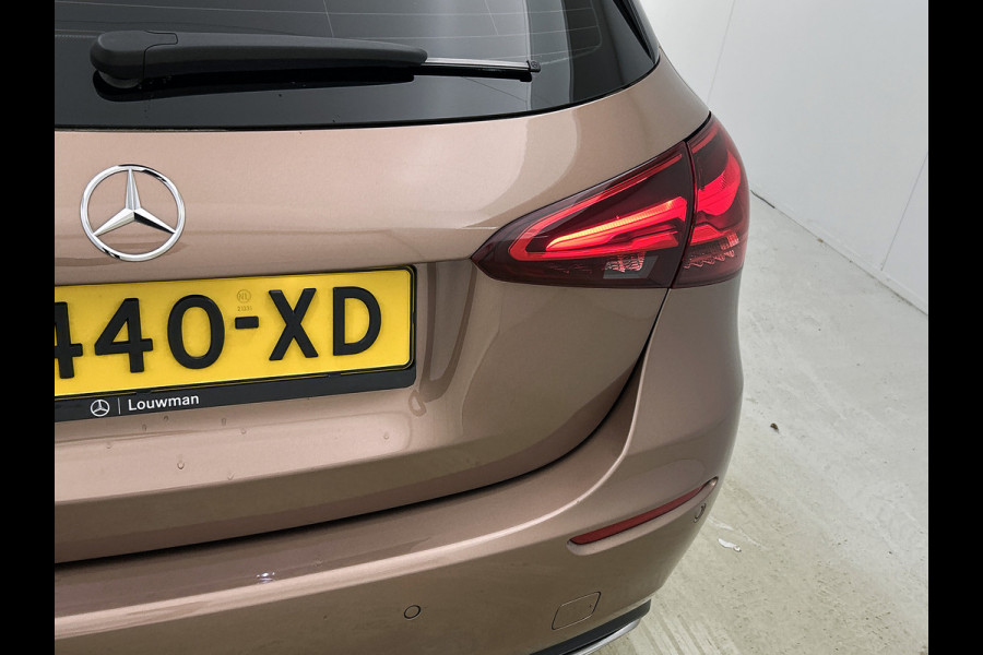 Mercedes-Benz A-Klasse 250 e Luxury Line Panorama Schuif-Kanteldak | Sfeerverlichting | Achteruitrijcamera | Stoelverwarming. Achteruitrij camera | Panorama dak | Memory pakket