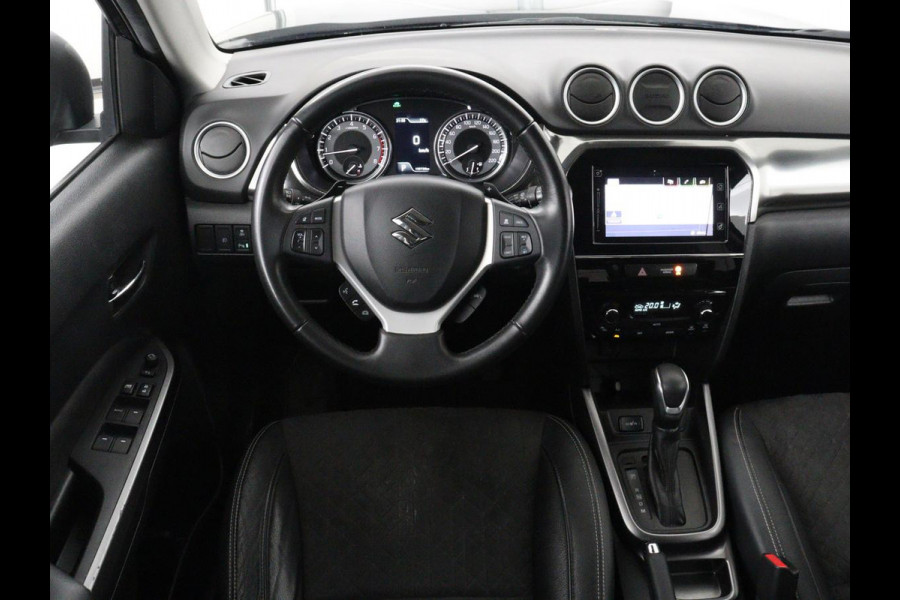Suzuki Vitara 1.5 Hybrid Style | Trekhaak | Stoelverwarming | Adaptive cruise | Camera | Carplay | Leder/Alcantara | Full LED | Keyless | Navigatie | Climate control | Parkeerhulp