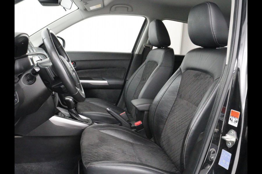 Suzuki Vitara 1.5 Hybrid Style | Trekhaak | Stoelverwarming | Adaptive cruise | Camera | Carplay | Leder/Alcantara | Full LED | Keyless | Navigatie | Climate control | Parkeerhulp