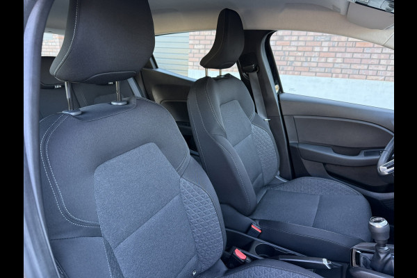 Renault Clio 1.0 TCe Navigatie / Apple CarPlay - Android / 1e Eigenaar / ALL-Season banden / Cruise Control / PDC met optische w