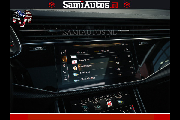 Audi RS Q8 RSQ8 BLACK OPS | 600PK 4.0 V8 TFSI QUATTRO | HUD | 4 WIELBESTURING | 23 INCH AUDI SPORT WHEELS | RS BEKLEDING ZWART | PANO | SOF BANG & OLUFSEN | PANORAMA DAK | De Lamborghini Urus en Audi RS Q8 zijn beide supersnelle SUV's met dezelfde basis (4.0L V8 twin-turbo motor van de VW Group)