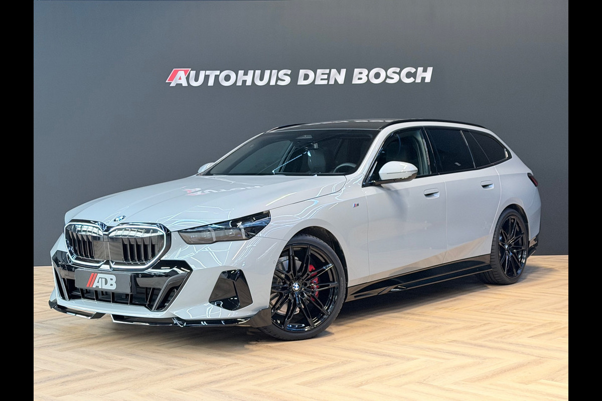 BMW 5 Serie Touring 520i M Sport Pro - Pano - HK - Trekhaak