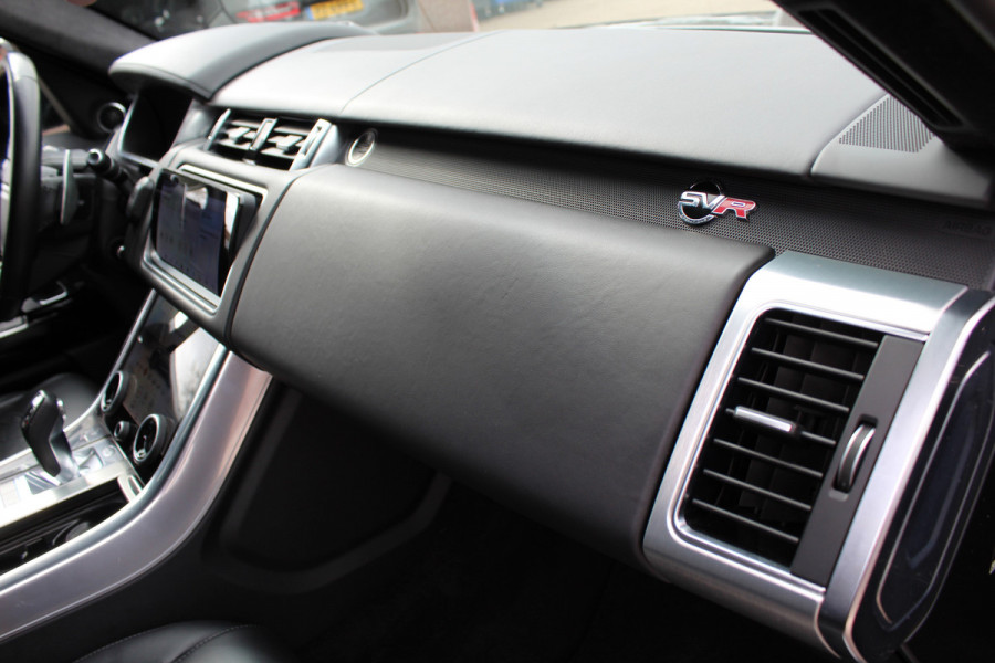 Land Rover Range Rover Sport 5.0 V8 SC SVR 576 PK ! Facelift ! Carbon ! Pano, Cruis, Airco, Stoelverw voor + achter!