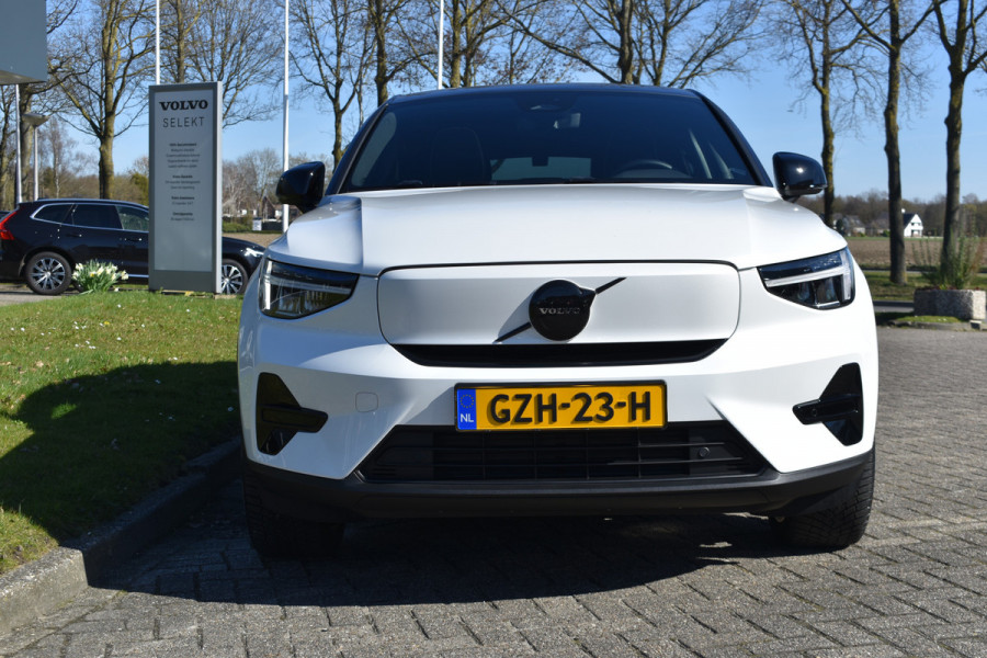 Volvo EC40 Extended Range Plus 82 kWh | Black Sheep pakket met zwart dak | Fjord Blue tapijt | 20" Velgen |