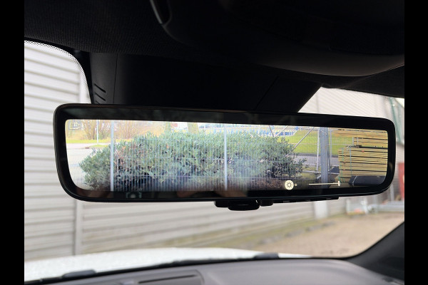 Volvo EC40 Extended Range Plus 82 kWh | Black Sheep pakket met zwart dak | Fjord Blue tapijt | 20" Velgen |