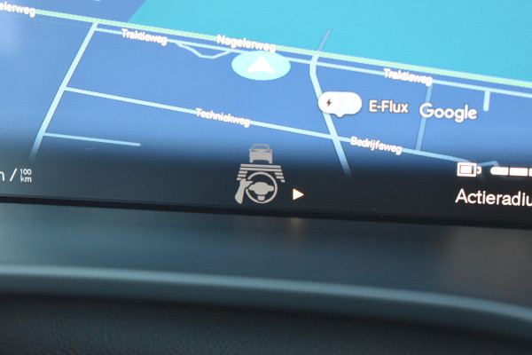 Volvo EC40 Extended Range Plus 82 kWh | Black Sheep pakket met zwart dak | Fjord Blue tapijt | 20" Velgen |