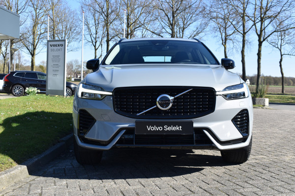 Volvo XC60 T6 AWD 350PK Plug-in Hybrid Ultimate Dark | HUD | Trekhaak | BLIS | 360 Camera | Panoramadak |