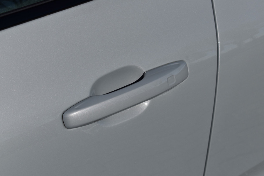 Volvo XC60 T6 AWD 350PK Plug-in Hybrid Ultimate Dark | HUD | Trekhaak | BLIS | 360 Camera | Panoramadak |