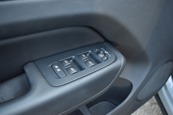 Volvo XC60 T6 AWD 350PK Plug-in Hybrid Ultimate Dark | HUD | Trekhaak | BLIS | 360 Camera | Panoramadak |