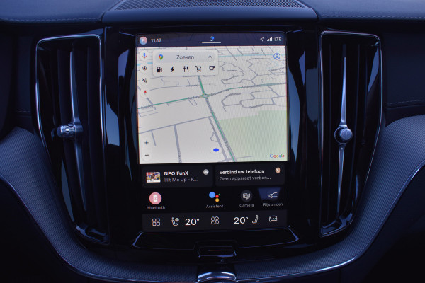 Volvo XC60 T6 AWD 350PK Plug-in Hybrid Ultimate Dark | HUD | Trekhaak | BLIS | 360 Camera | Panoramadak |