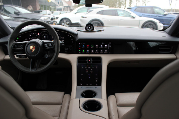 Porsche Taycan Sport Turismo 4S 93 kWh / SoH 91,9% / Panoramadak / 360Camera / Head-up / Accu Performance+ / 21'' / Achterasbesturing / Luchtvering / Keyless / Stoel+Stuurverwarming / DAB / ACC