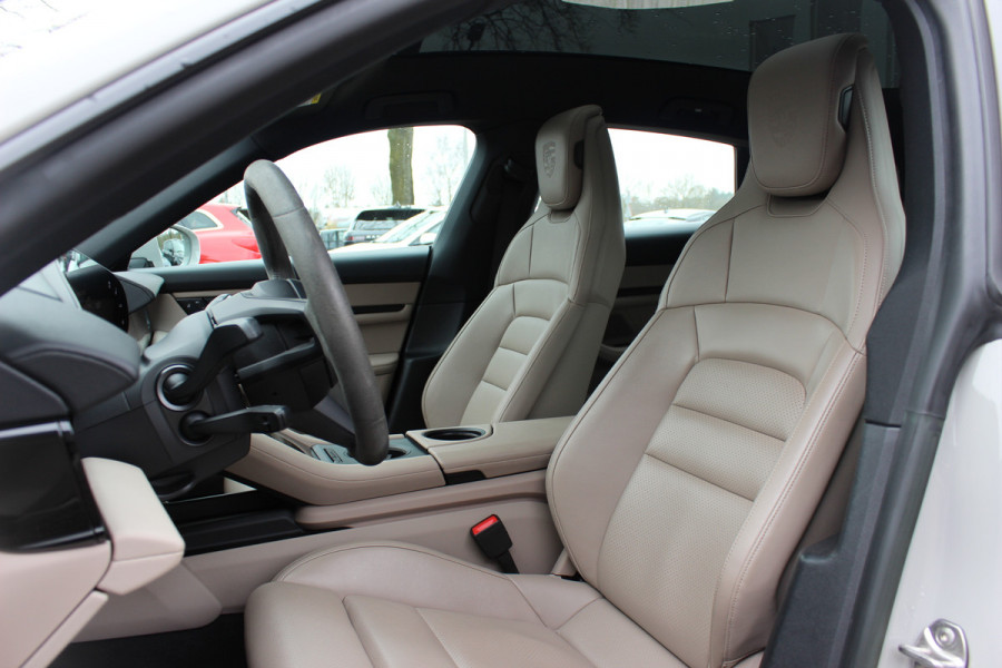 Porsche Taycan Sport Turismo 4S 93 kWh / SoH 91,9% / Panoramadak / 360Camera / Head-up / Accu Performance+ / 21'' / Achterasbesturing / Luchtvering / Keyless / Stoel+Stuurverwarming / DAB / ACC