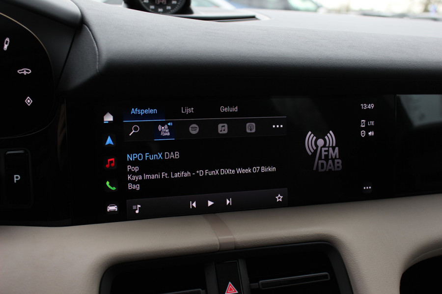 Porsche Taycan Sport Turismo 4S 93 kWh / SoH 91,9% / Panoramadak / 360Camera / Head-up / Accu Performance+ / 21'' / Achterasbesturing / Luchtvering / Keyless / Stoel+Stuurverwarming / DAB / ACC