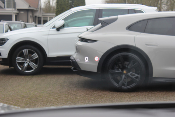 Porsche Taycan Sport Turismo 4S 93 kWh / SoH 91,9% / Panoramadak / 360Camera / Head-up / Accu Performance+ / 21'' / Achterasbesturing / Luchtvering / Keyless / Stoel+Stuurverwarming / DAB / ACC