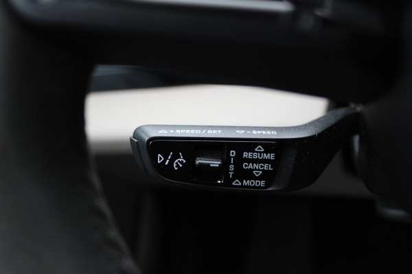 Porsche Taycan Sport Turismo 4S 93 kWh / SoH 91,9% / Panoramadak / 360Camera / Head-up / Accu Performance+ / 21'' / Achterasbesturing / Luchtvering / Keyless / Stoel+Stuurverwarming / DAB / ACC