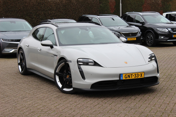 Porsche Taycan Sport Turismo 4S 93 kWh / SoH 91,9% / Panoramadak / 360Camera / Head-up / Accu Performance+ / 21'' / Achterasbesturing / Luchtvering / Keyless / Stoel+Stuurverwarming / DAB / ACC