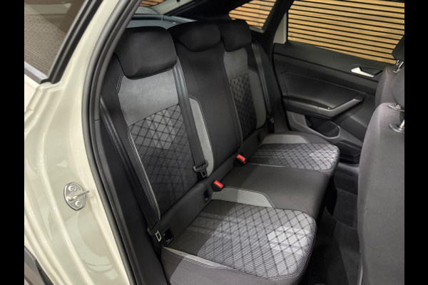 Volkswagen Taigo 1.0 TSI R-Line Business | Ascot Grijs | IQ. Drive | Virtual | Licht+Zicht | LED | Lane Assist | CarPlay | ACC |