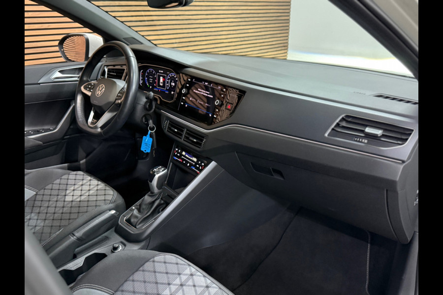 Volkswagen Taigo 1.0 TSI R-Line Business | Ascot Grijs | IQ. Drive | Virtual | Licht+Zicht | LED | Lane Assist | CarPlay | ACC |