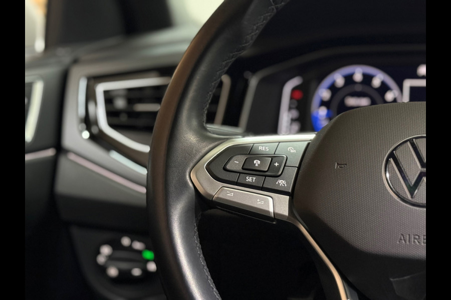 Volkswagen Taigo 1.0 TSI R-Line Business | Ascot Grijs | IQ. Drive | Virtual | Licht+Zicht | LED | Lane Assist | CarPlay | ACC |