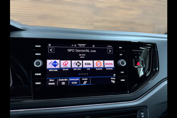 Volkswagen Taigo 1.0 TSI R-Line Business | Ascot Grijs | IQ. Drive | Virtual | Licht+Zicht | LED | Lane Assist | CarPlay | ACC |