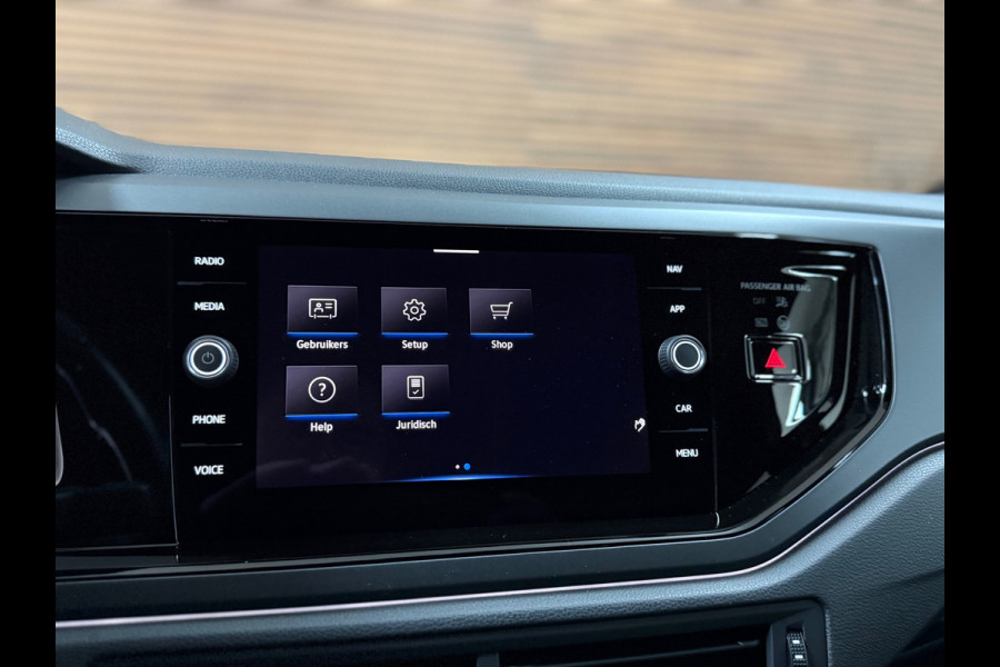 Volkswagen Taigo 1.0 TSI R-Line Business | Ascot Grijs | IQ. Drive | Virtual | Licht+Zicht | LED | Lane Assist | CarPlay | ACC |