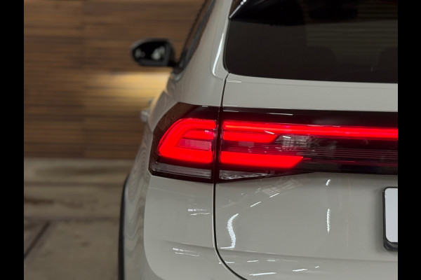 Volkswagen Taigo 1.0 TSI R-Line Business | Ascot Grijs | IQ. Drive | Virtual | Licht+Zicht | LED | Lane Assist | CarPlay | ACC |