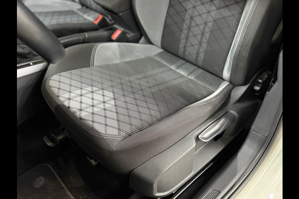 Volkswagen Taigo 1.0 TSI R-Line Business | Ascot Grijs | IQ. Drive | Virtual | Licht+Zicht | LED | Lane Assist | CarPlay | ACC |