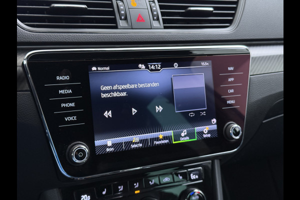 Škoda Superb Combi T218PK iV PHEV AUT-6 Sportline BS Elektr.+Geheugen-Sport-Stoelen+Verwarmd Trekhaak Virtual Cockpit Matrix Led Navi Ecc Ada 1.4t- Plug-in-hybride Achterbank+Stuurverwarming Led Elek.Achterklep Lmv 19" Keyless Dodehoek detectie Verkeersbord detectie 1e Eigenaar Origineel Nederlandse Auto 400 Nm !! + 1600kg trekvermogen