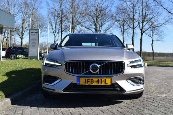 Volvo V60 T6 AWD 350PK Plug-in Hybrid Essential Bright | NIEUW | 19"LMV | Leder | Stuur & Stoelverwarming | Camera |