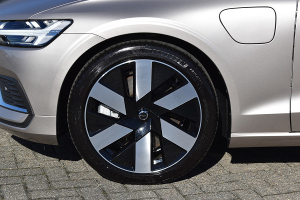 Volvo V60 T6 AWD 350PK Plug-in Hybrid Essential Bright | NIEUW | 19"LMV | Leder | Stuur & Stoelverwarming | Camera |