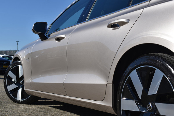 Volvo V60 T6 AWD 350PK Plug-in Hybrid Essential Bright | NIEUW | 19"LMV | Leder | Stuur & Stoelverwarming | Camera |