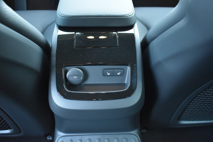 Volvo V60 T6 AWD 350PK Plug-in Hybrid Essential Bright | NIEUW | 19"LMV | Leder | Stuur & Stoelverwarming | Camera |