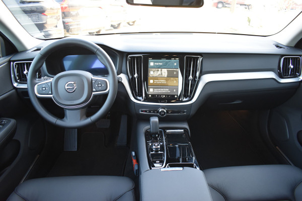 Volvo V60 T6 AWD 350PK Plug-in Hybrid Essential Bright | NIEUW | 19"LMV | Leder | Stuur & Stoelverwarming | Camera |