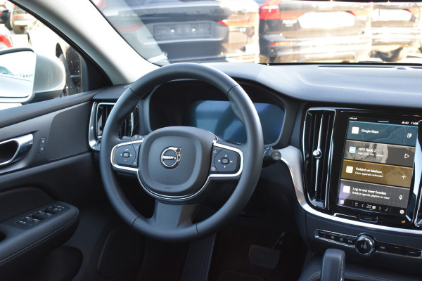 Volvo V60 T6 AWD 350PK Plug-in Hybrid Essential Bright | NIEUW | 19"LMV | Leder | Stuur & Stoelverwarming | Camera |