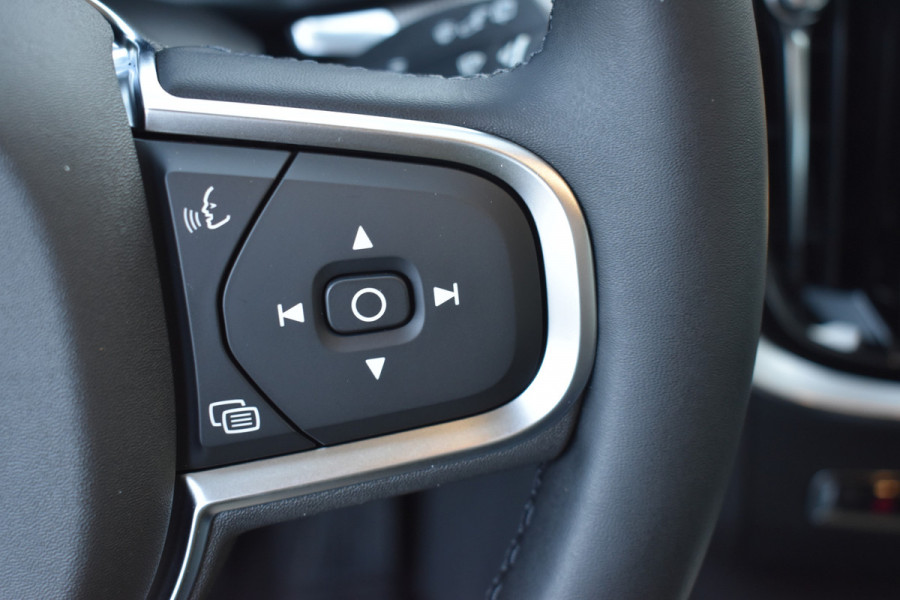 Volvo V60 T6 AWD 350PK Plug-in Hybrid Essential Bright | NIEUW | 19"LMV | Leder | Stuur & Stoelverwarming | Camera |