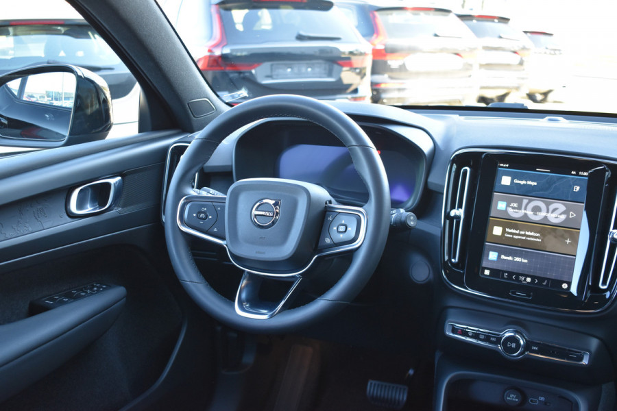 Volvo XC40 Recharge Core 70 kWh | Trekhaak | All season | Camera | Stoelverwarming | Stuurverwarming