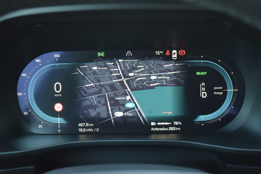 Volvo XC40 Recharge Core 70 kWh | Trekhaak | All season | Camera | Stoelverwarming | Stuurverwarming