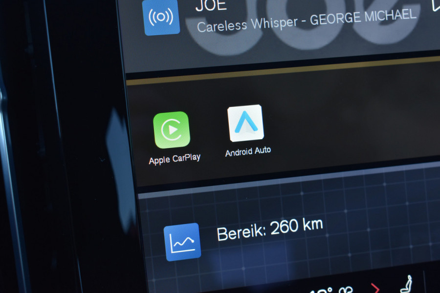 Volvo XC40 Recharge Core 70 kWh | Trekhaak | All season | Camera | Stoelverwarming | Stuurverwarming