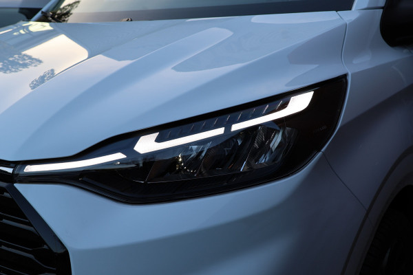 Ford Transit Custom 320 2.0 TDCI 170 PK L2H1 Limited DC | Dubbel Cabine | ACC | Blind Spot | Navigatie | Camera | CarPlay | Lane Assist | Trekhaak | BPM VRIJ | Verlengde fabrieksgarantie tot 12-2029 | 5-Zitter | AV Edition