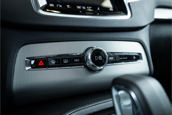 Volvo XC90 2.0 T8 Recharge AWD Plus Dark - Panorama | H&K | Memory | Elek. trekhaak | 360 Camera