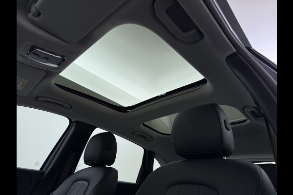 Mercedes-Benz B-Klasse 180T AUT-7 Luxury Pano-Dak Elektr+Leer+Geheugen+Verwarmd-Comfort-Stoel Navi Camera Apple Carplay Android Cruise Control Pdc Zitc Elek.Achterklep Widescreen Park-Assist Break-Assist cockpit Premium+ Smartphone-integratie Dodehoekassistent DAB Bluetooth Led Lmv Keyless Go Easy-pack 1e Eigenaar Dealeronderhouden Zeer Compleet Origineel Nederlandse Auto 1.400kg trekvermogen € 44.000,- nieuw