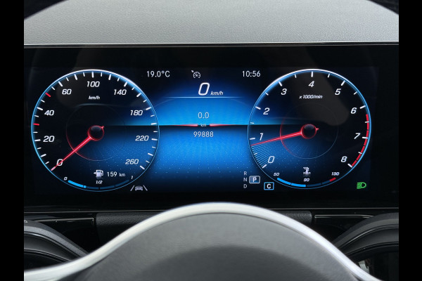 Mercedes-Benz B-Klasse 180T AUT-7 Luxury Pano-Dak Elektr+Leer+Geheugen+Verwarmd-Comfort-Stoel Navi Camera Apple Carplay Android Cruise Control Pdc Zitc Elek.Achterklep Widescreen Park-Assist Break-Assist cockpit Premium+ Smartphone-integratie Dodehoekassistent DAB Bluetooth Led Lmv Keyless Go Easy-pack 1e Eigenaar Dealeronderhouden Zeer Compleet Origineel Nederlandse Auto 1.400kg trekvermogen € 44.000,- nieuw