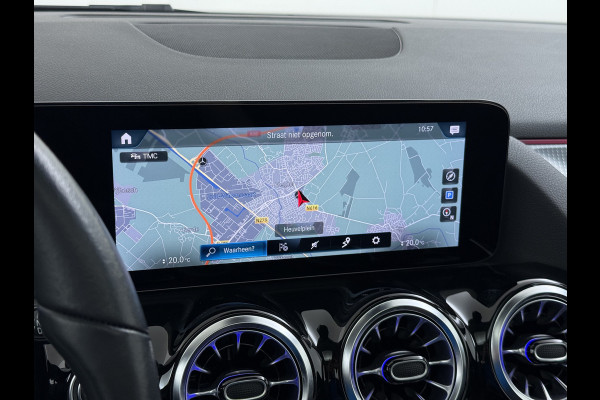 Mercedes-Benz B-Klasse 180T AUT-7 Luxury Pano-Dak Elektr+Leer+Geheugen+Verwarmd-Comfort-Stoel Navi Camera Apple Carplay Android Cruise Control Pdc Zitc Elek.Achterklep Widescreen Park-Assist Break-Assist cockpit Premium+ Smartphone-integratie Dodehoekassistent DAB Bluetooth Led Lmv Keyless Go Easy-pack 1e Eigenaar Dealeronderhouden Zeer Compleet Origineel Nederlandse Auto 1.400kg trekvermogen € 44.000,- nieuw