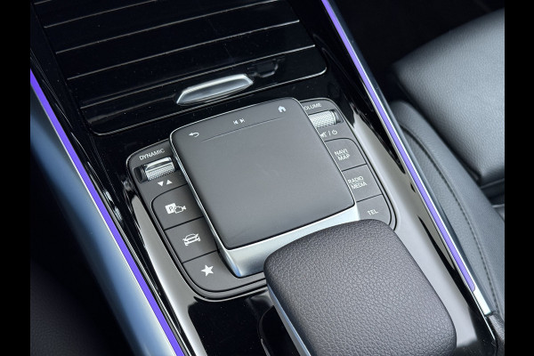 Mercedes-Benz B-Klasse 180T AUT-7 Luxury Pano-Dak Elektr+Leer+Geheugen+Verwarmd-Comfort-Stoel Navi Camera Apple Carplay Android Cruise Control Pdc Zitc Elek.Achterklep Widescreen Park-Assist Break-Assist cockpit Premium+ Smartphone-integratie Dodehoekassistent DAB Bluetooth Led Lmv Keyless Go Easy-pack 1e Eigenaar Dealeronderhouden Zeer Compleet Origineel Nederlandse Auto 1.400kg trekvermogen € 44.000,- nieuw