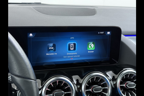 Mercedes-Benz B-Klasse 180T AUT-7 Luxury Pano-Dak Elektr+Leer+Geheugen+Verwarmd-Comfort-Stoel Navi Camera Apple Carplay Android Cruise Control Pdc Zitc Elek.Achterklep Widescreen Park-Assist Break-Assist cockpit Premium+ Smartphone-integratie Dodehoekassistent DAB Bluetooth Led Lmv Keyless Go Easy-pack 1e Eigenaar Dealeronderhouden Zeer Compleet Origineel Nederlandse Auto 1.400kg trekvermogen € 44.000,- nieuw