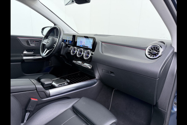 Mercedes-Benz B-Klasse 180T AUT-7 Luxury Pano-Dak Elektr+Leer+Geheugen+Verwarmd-Comfort-Stoel Navi Camera Apple Carplay Android Cruise Control Pdc Zitc Elek.Achterklep Widescreen Park-Assist Break-Assist cockpit Premium+ Smartphone-integratie Dodehoekassistent DAB Bluetooth Led Lmv Keyless Go Easy-pack 1e Eigenaar Dealeronderhouden Zeer Compleet Origineel Nederlandse Auto 1.400kg trekvermogen € 44.000,- nieuw